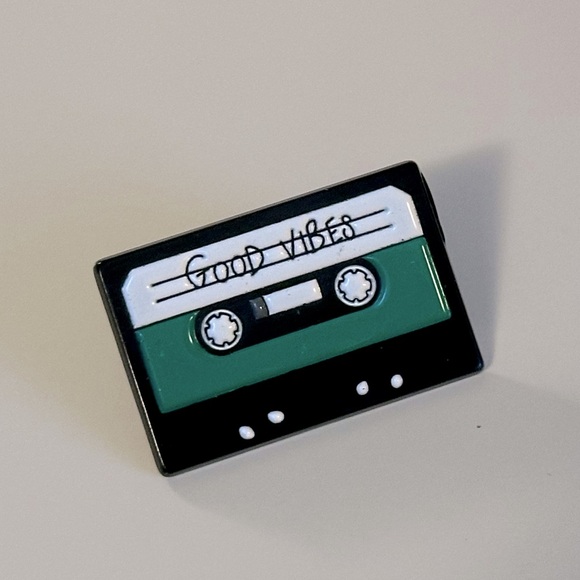Cassette Tape Pins 4pcs - Picture 6 of 6